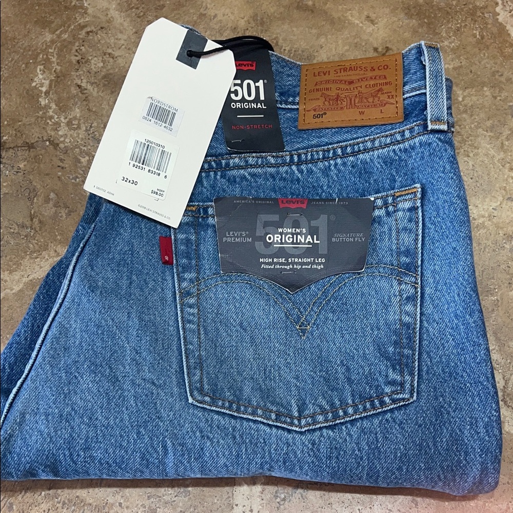 Levi’s Premium 501•women’s 32 x 30•new•$98
